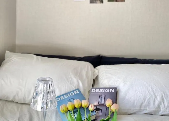 # 3room # 4bed # Gwangalli # Maximum 8 # Netflix # 120 Inch Beam 釜山広域市